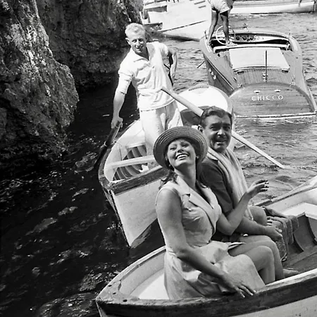Апартаменты La Baia Di Napoli *