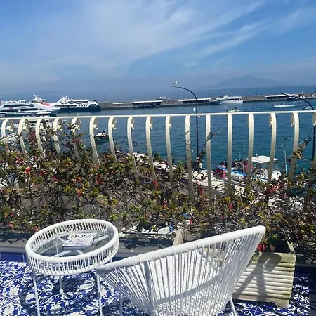 La Baia Di Napoli Апартаменты